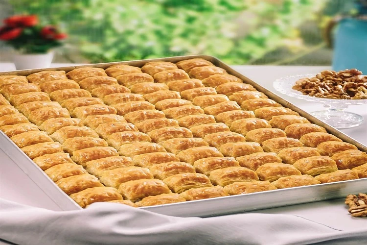 Adana Toptan Cevizli Baklava