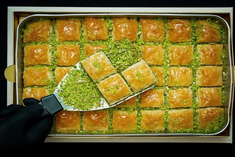 Adana Toptan Fıstıklı Baklava